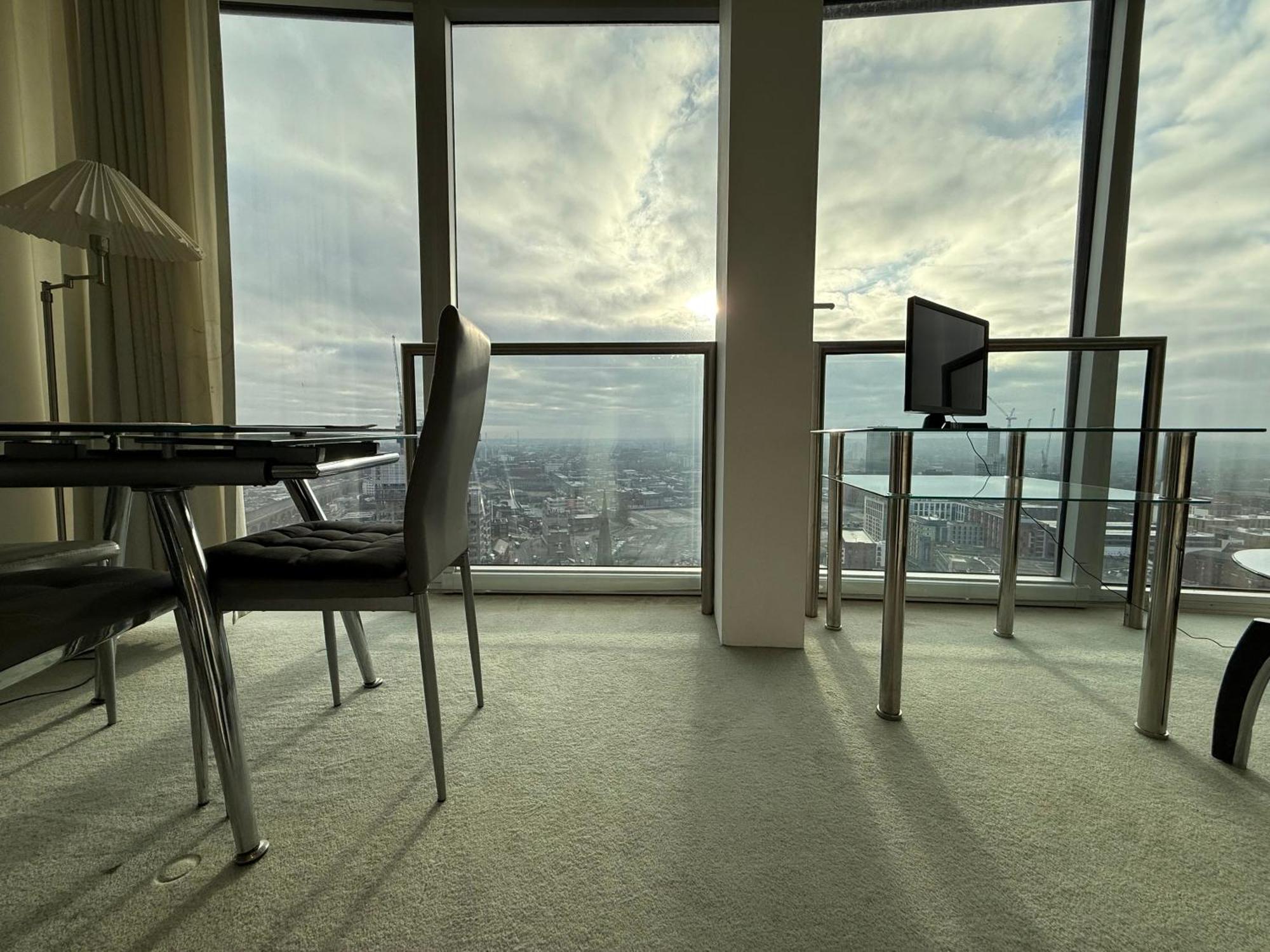Stunning!!! City-Center!! Retreat With Modern Amenities バーミンガム エクステリア 写真