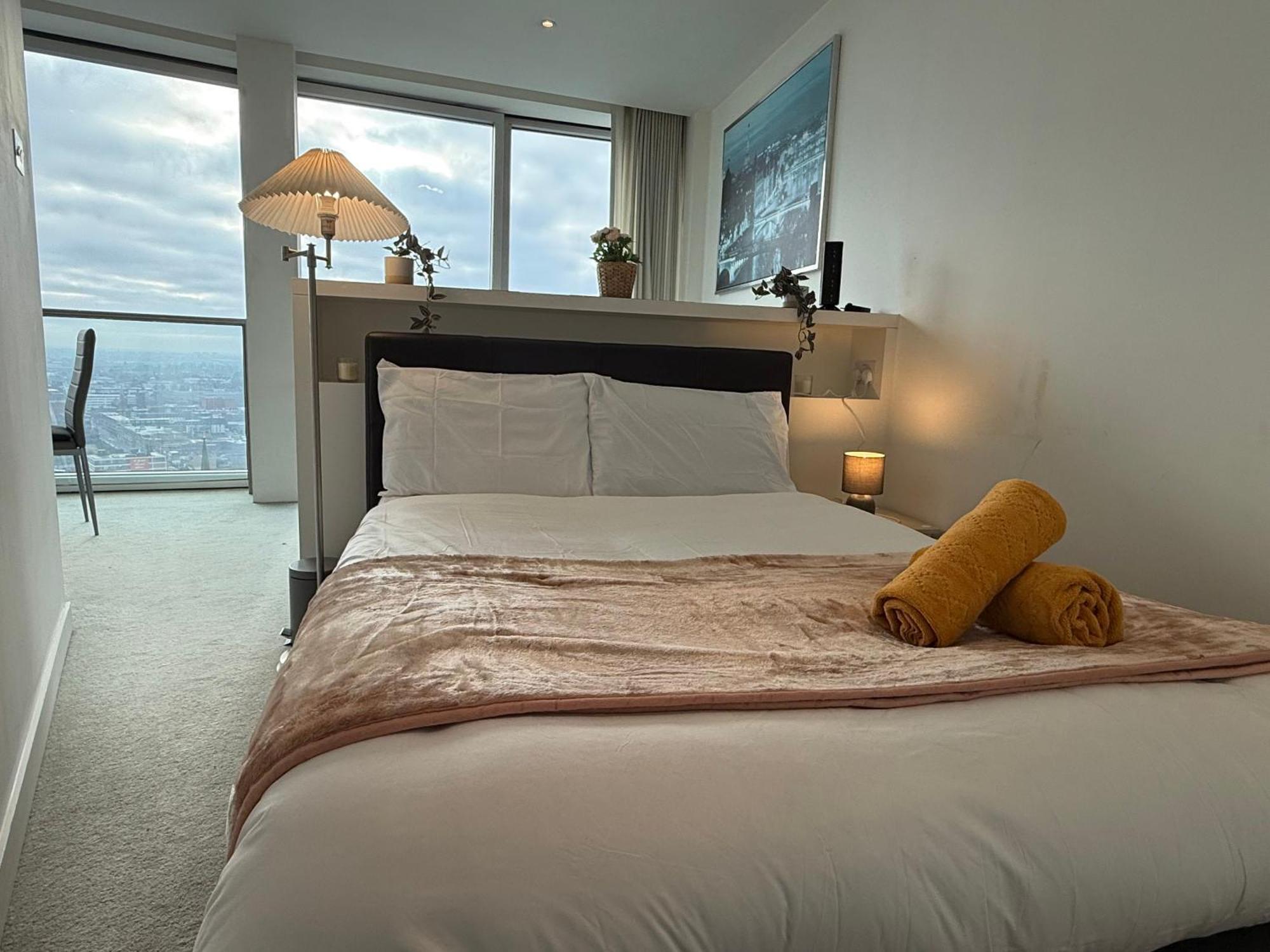 Stunning!!! City-Center!! Retreat With Modern Amenities バーミンガム エクステリア 写真